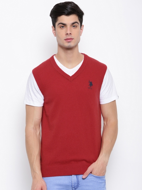 

U.S. Polo Assn. Men Red Solid Sweater Vest