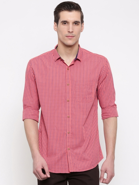 

British Club Men Pink & Navy Blue Slim Fit Checked Casual Shirt