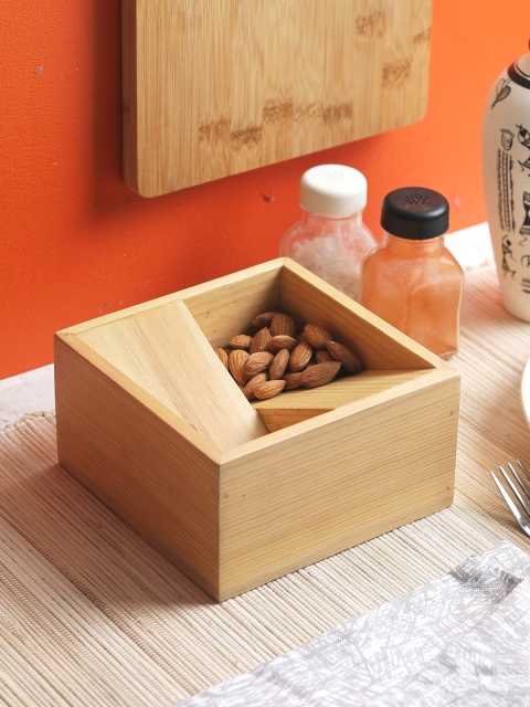 

VarEesha Brown Square Handcrafted Wooden Pine Wood Slide Serving Bowl
