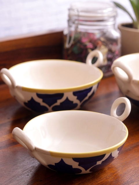 

VarEesha Blue & White 3 Pieces Kadhai-Shaped Ceramic Serving Bowl Set