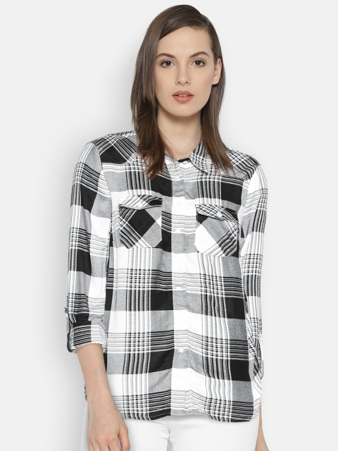 

Vero Moda Women Black & White Regular Fit Checked Casual Shirt