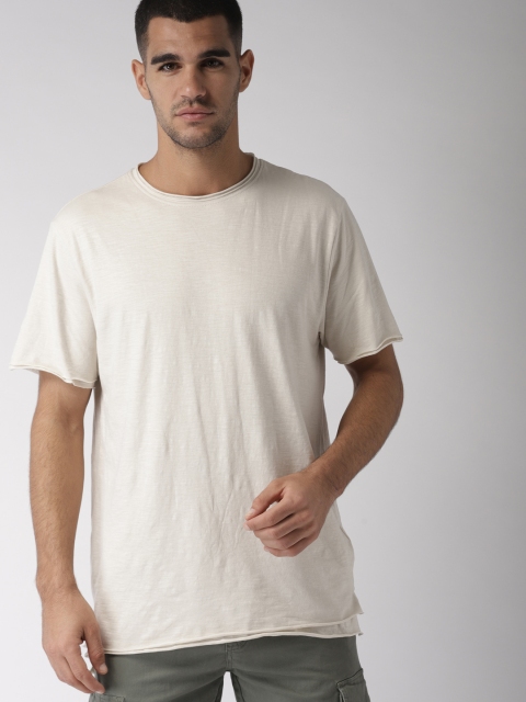 

FOREVER 21 Men Cream-Coloured Solid Round Neck T-shirt