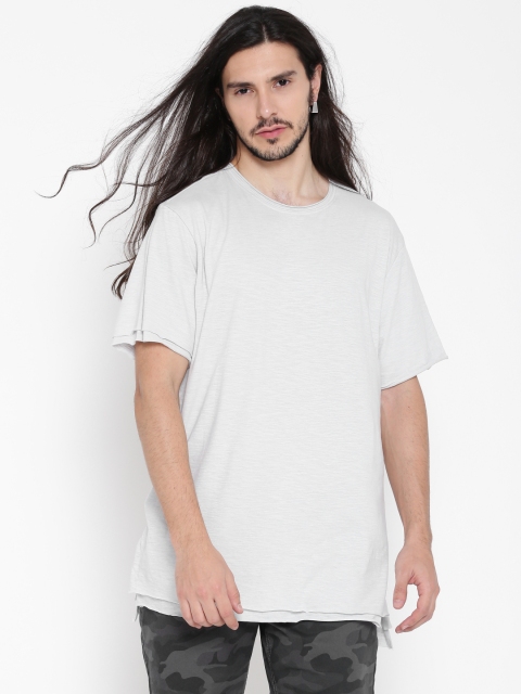 

FOREVER 21 Men Grey Solid Round Neck T-shirt