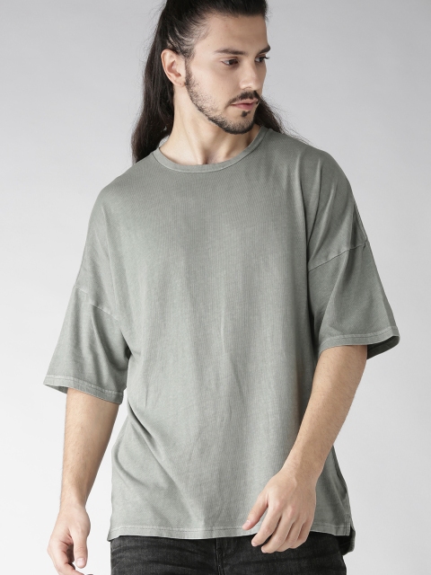 

FOREVER 21 Men Olive Green Solid Round Neck T-shirt