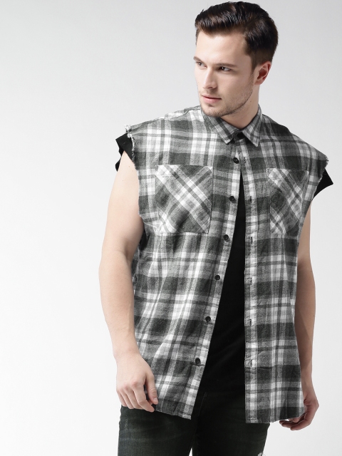 

FOREVER 21 Men Grey & White Checked Casual Shirt