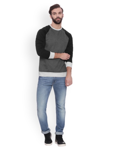 

Campus Sutra Men Charcoal Grey & Black Solid Sweatshirt