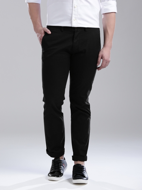 

GANT Men Black Slim Fit Solid Chinos