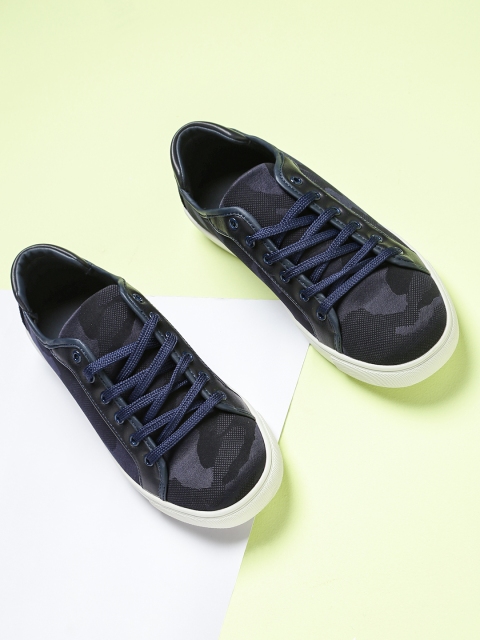

ether Men Navy Camouflage Patterned Sneakers, Navy blue