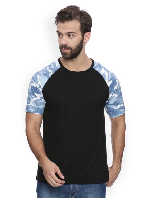 

DEEZENO Men Black Round Neck T-shirt with Printed Detail