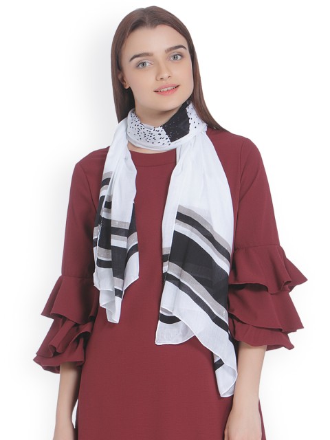 

Vero Moda Off-White & Black Striped Scarf