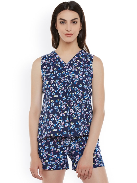 

Clovia Blue Printed Nightsuit LS0127P08