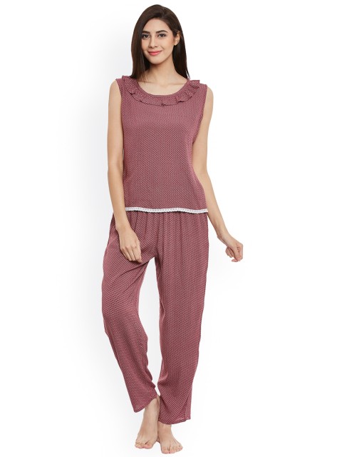 

Clovia Women Maroon Printed Lounge Set LS0124P09