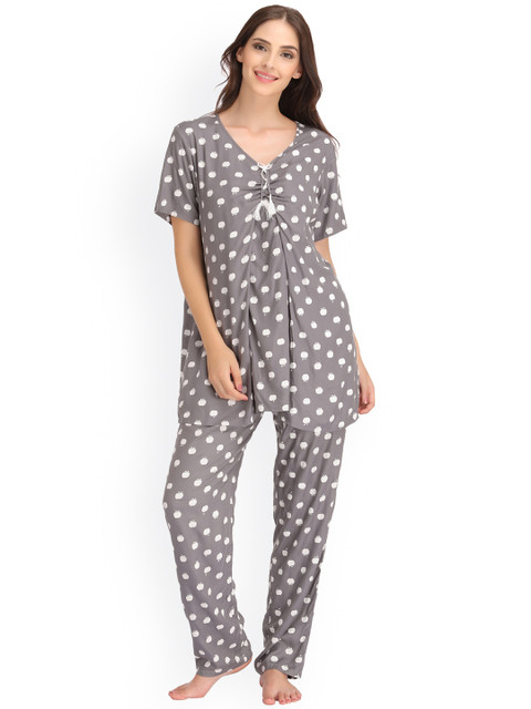 

Clovia Women Grey & White Printed Lounge Set LS0131P05