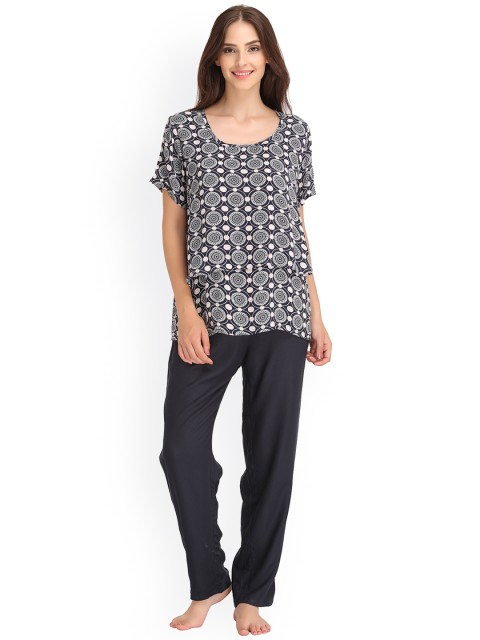 

Clovia Women Blue Printed Lounge Set LS0132P08
