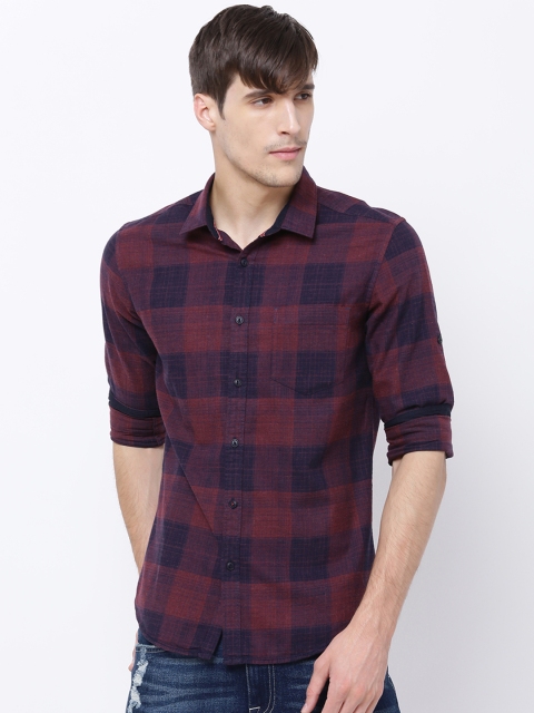 

LOCOMOTIVE Men Red & Navy Blue Slim Fit Checked Casual Shirt