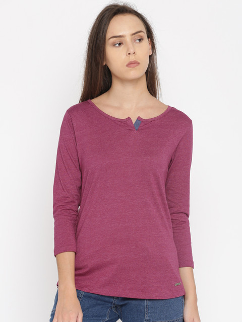 

Roadster Women Burgundy Solid Split Neck T-shirt