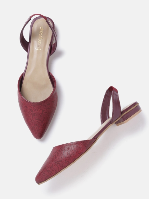 

DressBerry Women Maroon Textured Flats