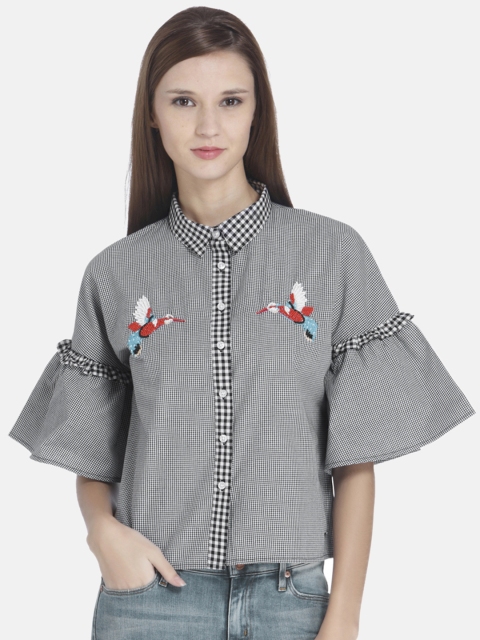 

ONLY Women White & Black Regular Fit Checked Casual Shirt