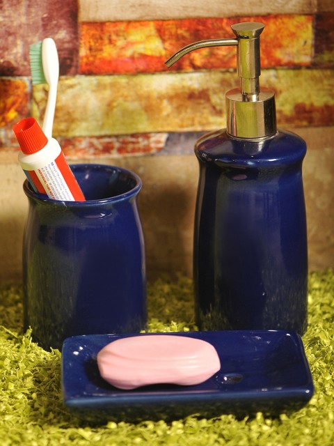 

ExclusiveLane Blue Set Of 3 Solid Ceramic Bath Accessories