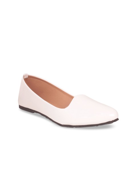 

GNIST Women White Solid Pointed-Toe Ballerinas