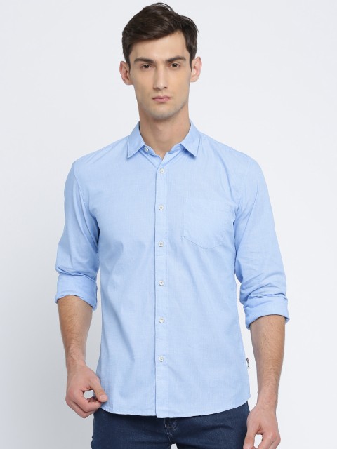 

Wrangler Men Blue Regular Fit Solid Casual Shirt