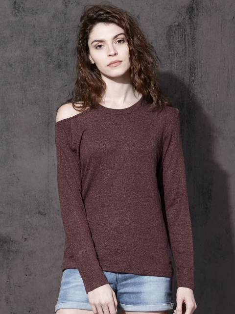 

Roadster Women Burgundy Solid Round Neck T-shirt