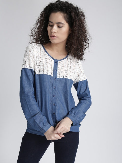 

Chemistry Women Blue Lace Chambray Top