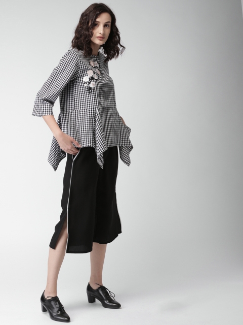 

Mast & Harbour Women Black & White Checked Peplum Top