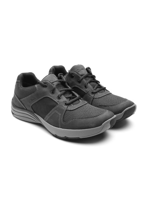 

Clarks Men Black Sneakers