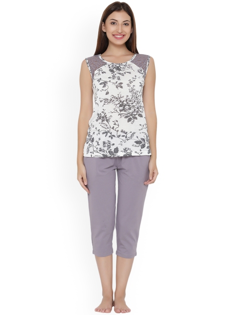 

Clovia Women White & Grey Printed Lounge Set LS0201P18