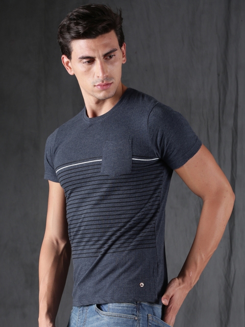 

WROGN Men Navy Blue Striped Round Neck T-shirt
