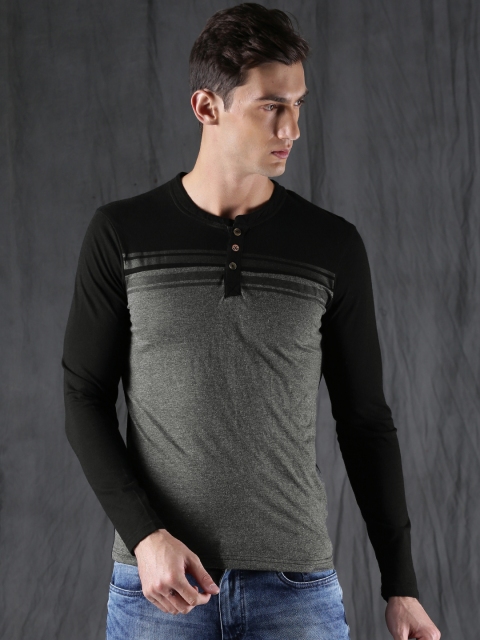 

WROGN Men Grey Melange & Black Colourblocked Henley Neck T-shirt