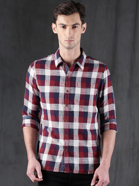 

WROGN Men Red & Navy Blue Slim Fit Checked Casual Shirt