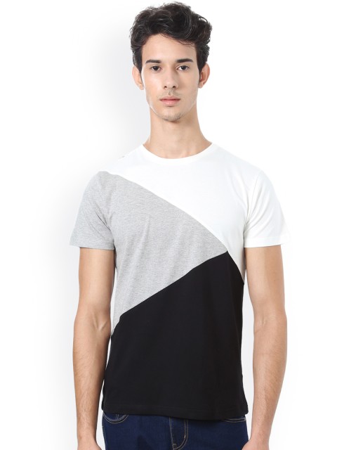 

People Men Black Colourblocked Round Neck T-shirt