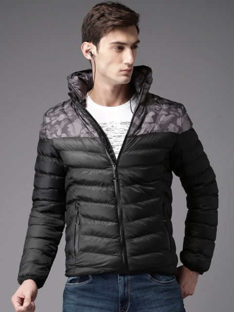 

HERE&NOW Men Black Printed Hooded Puffer Jacket