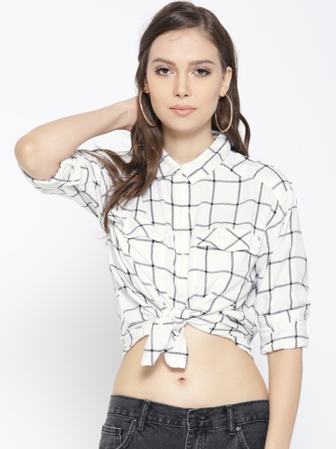 

FOREVER 21 Women White & Black Regular Fit Checked Casual Shirt