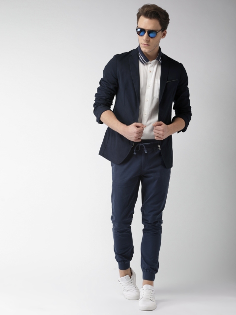 

Mast & Harbour Navy Regular Fit Single-Breasted Casual Blazer, Navy blue