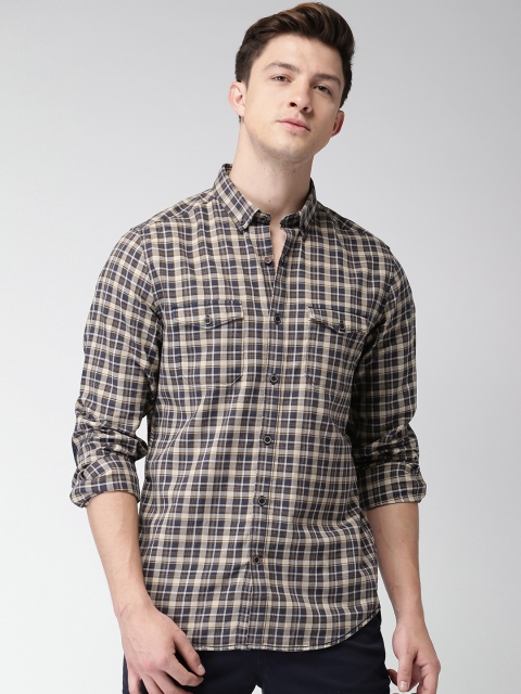 

Mast & Harbour Men Navy Blue & Beige Regular Fit Checked Casual Shirt