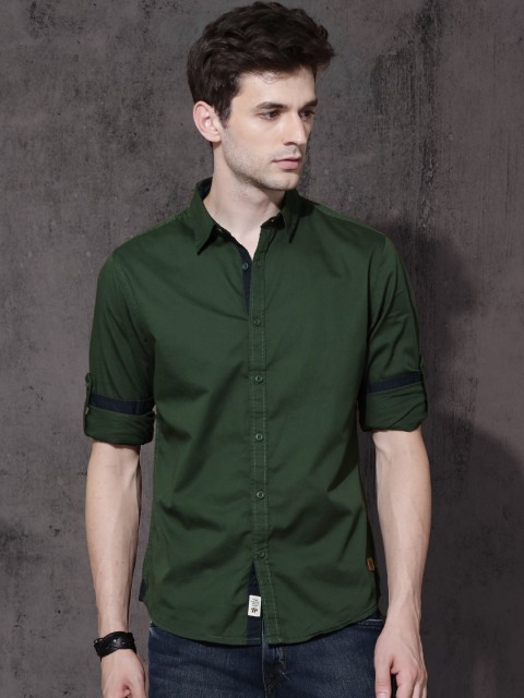 

Roadster Men Green Slim Fit Solid Casual Shirt