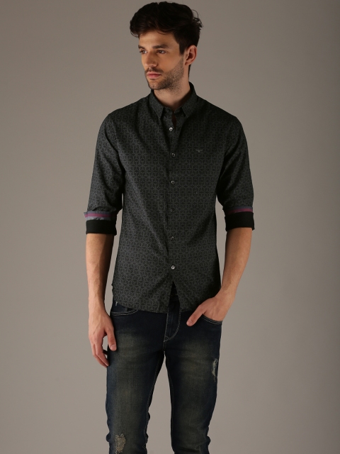 

Flying Machine Men Black & White Slim Fit Printed Casual Shirt