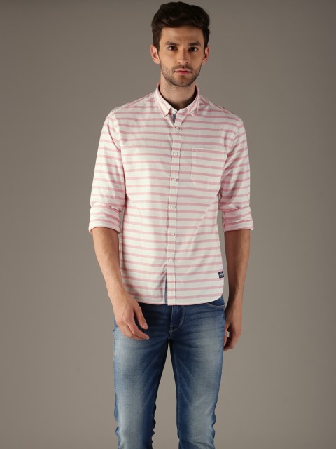 

Flying Machine Men White & Pink Regular Fit Striped Casual Shirt