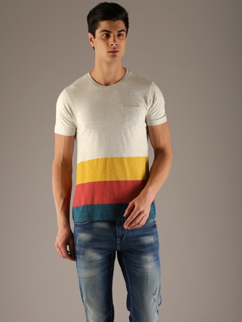 

Flying Machine Men Grey Melange Colourblocked Round Neck T-shirt