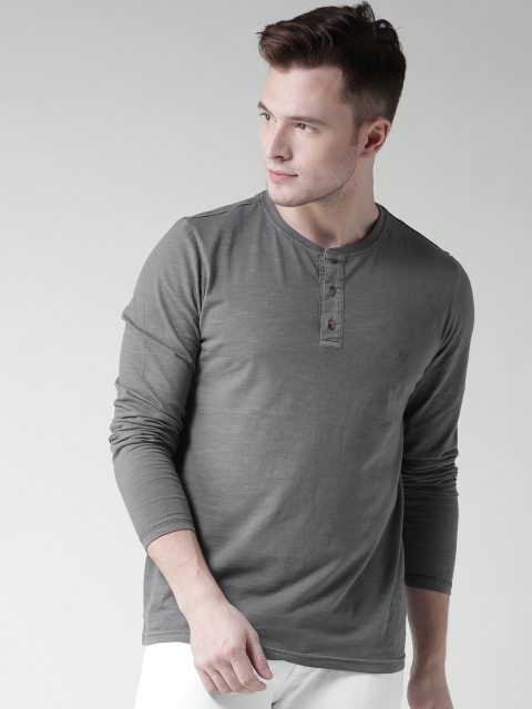 

Aeropostale Men Grey Solid Henley Neck T-shirt