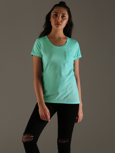 

Flying Machine Women Blue Solid Round Neck T-shirt