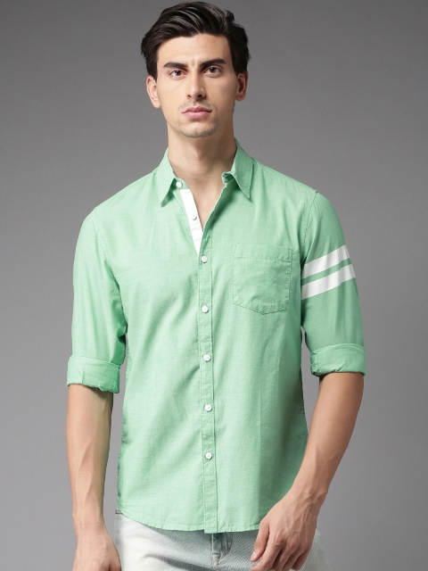 

Moda Rapido Men Green Regular Fit Solid Casual Shirt