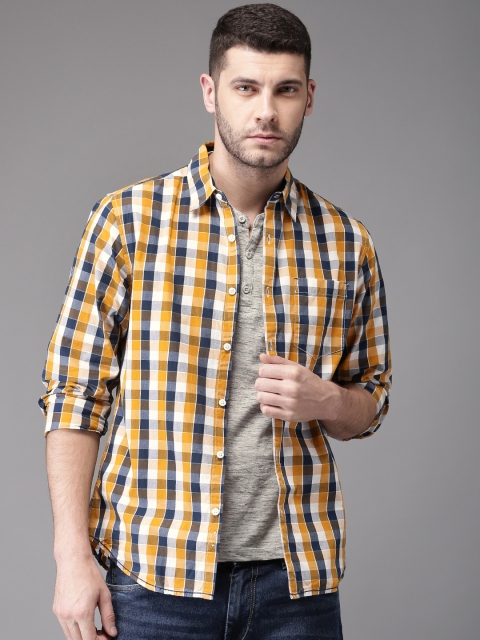 

Moda Rapido Men Orange & White Regular Fit Checked Casual Shirt
