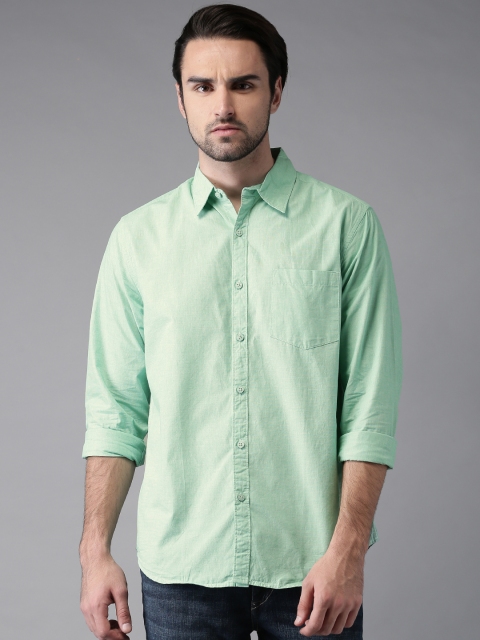 

Moda Rapido Men Green Regular Fit Solid Casual Shirt
