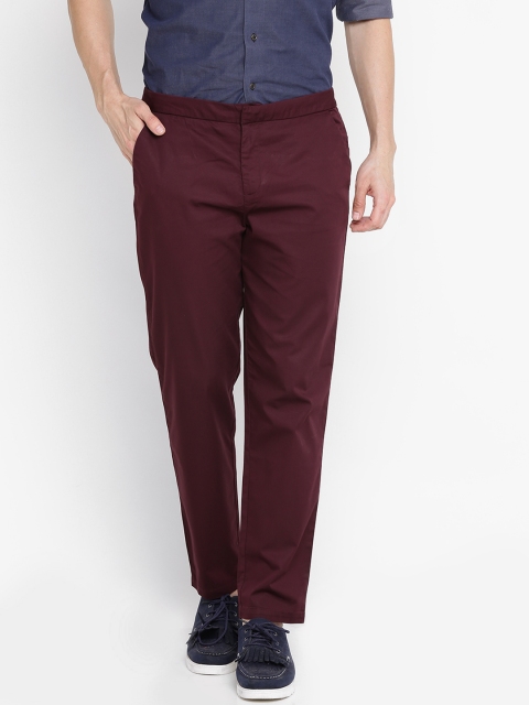 

United Colors of Benetton Men Burgundy Solid Chinos