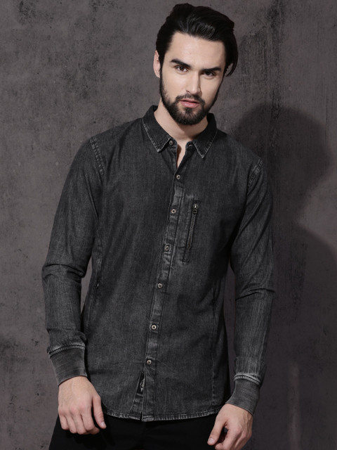 

Roadster Men Charcoal Grey Regular Fit Solid Casual Denim Shirt
