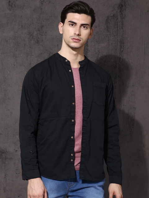 

Roadster Men Black Regular Fit Solid Casual Shirt